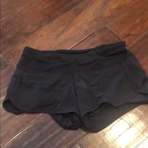 Black lululemon speed up short 2.5” inseam